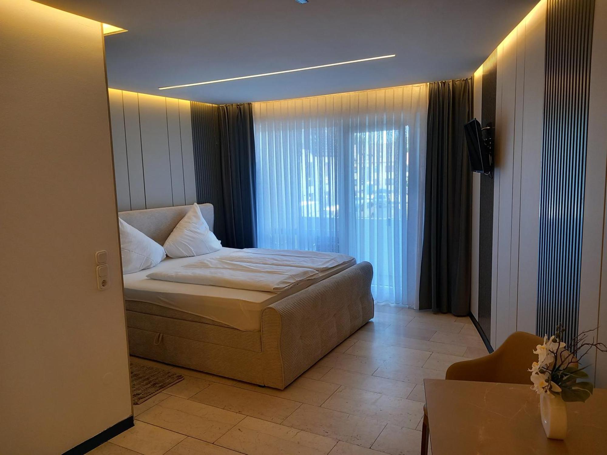 Hafez Hotel 2*